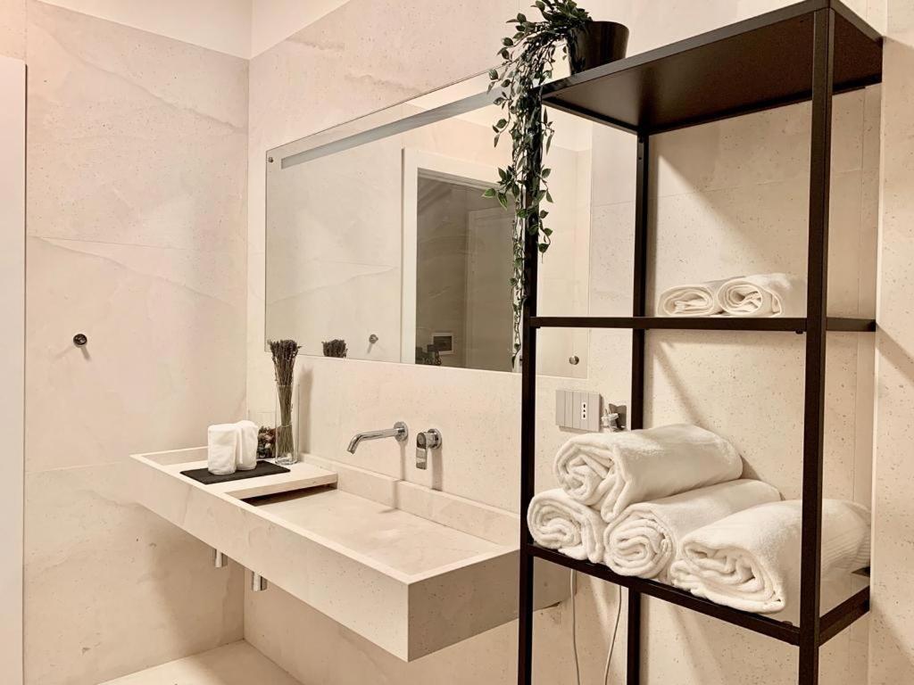 W83 Como Lake House מראה חיצוני תמונה